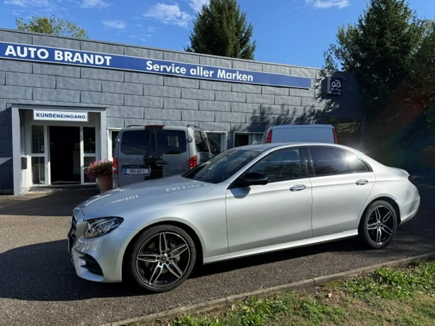 Mercedes-Benz E 200 E 200 d (213.013) Grau - 1