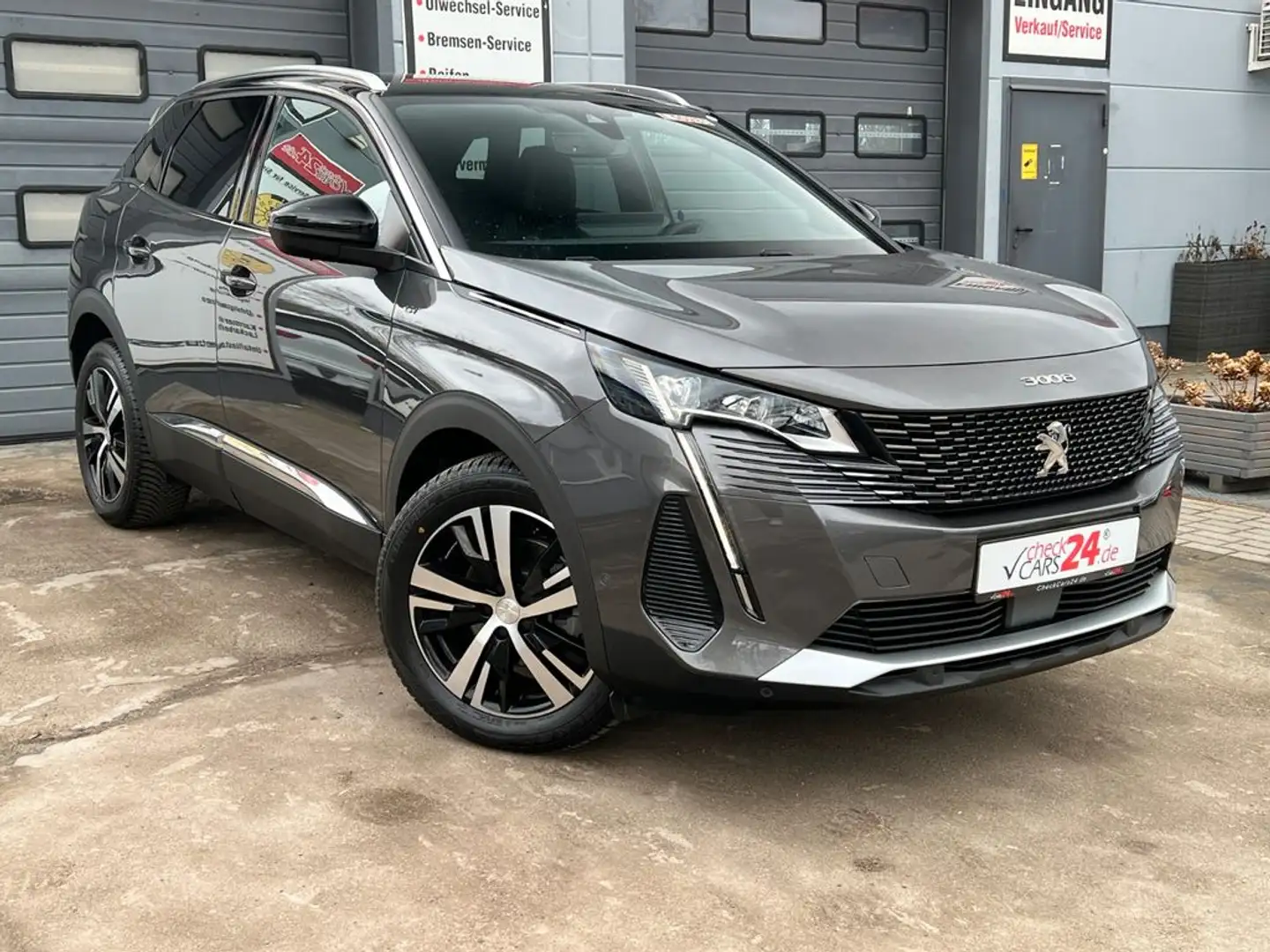 Peugeot 3008 1.2 PureTech 130 GT LED NAVI ACC *SOFORT* Grau - 2
