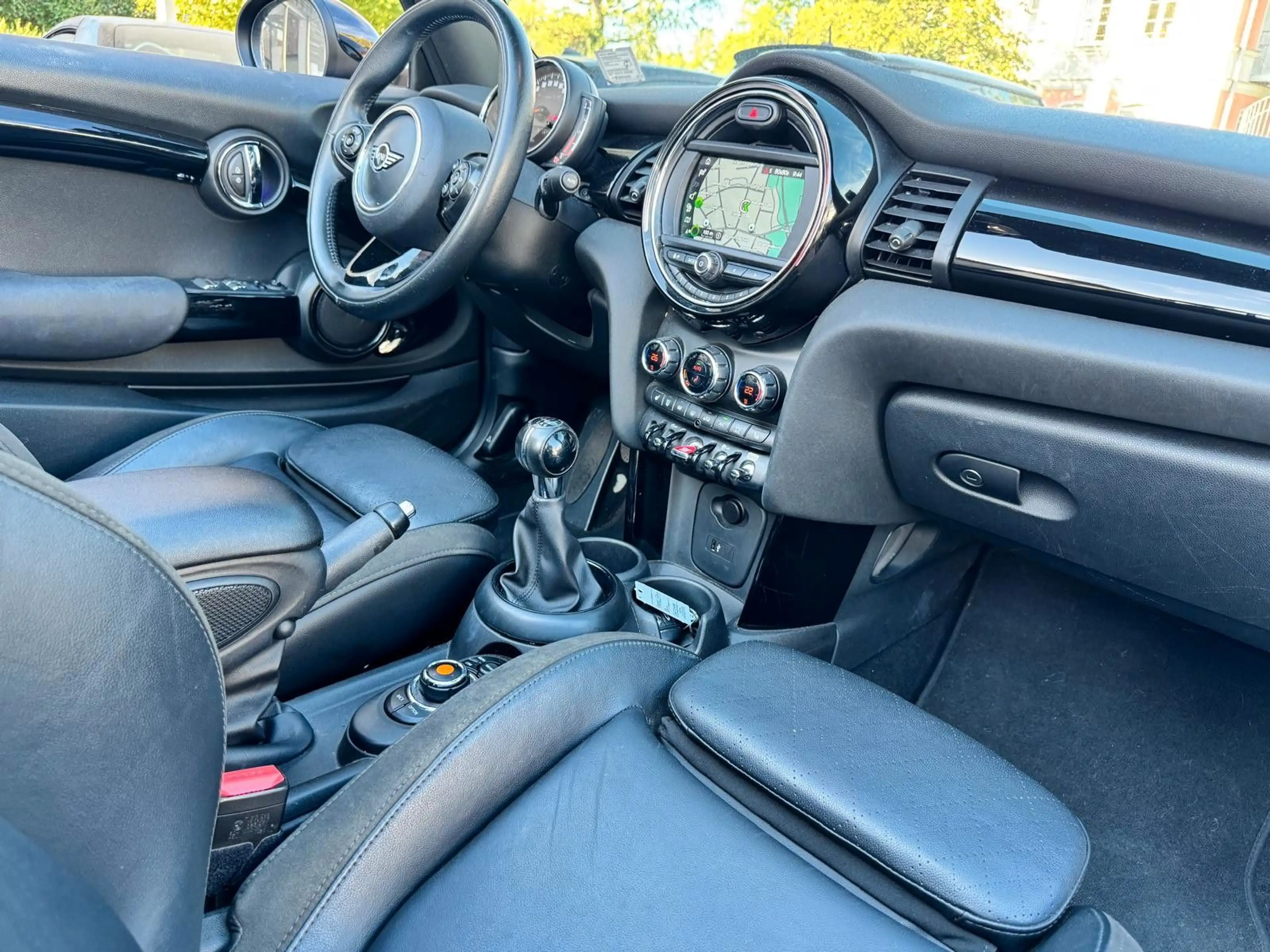 MINI Cooper Cabrio ° Leder ° Navi — photo 12