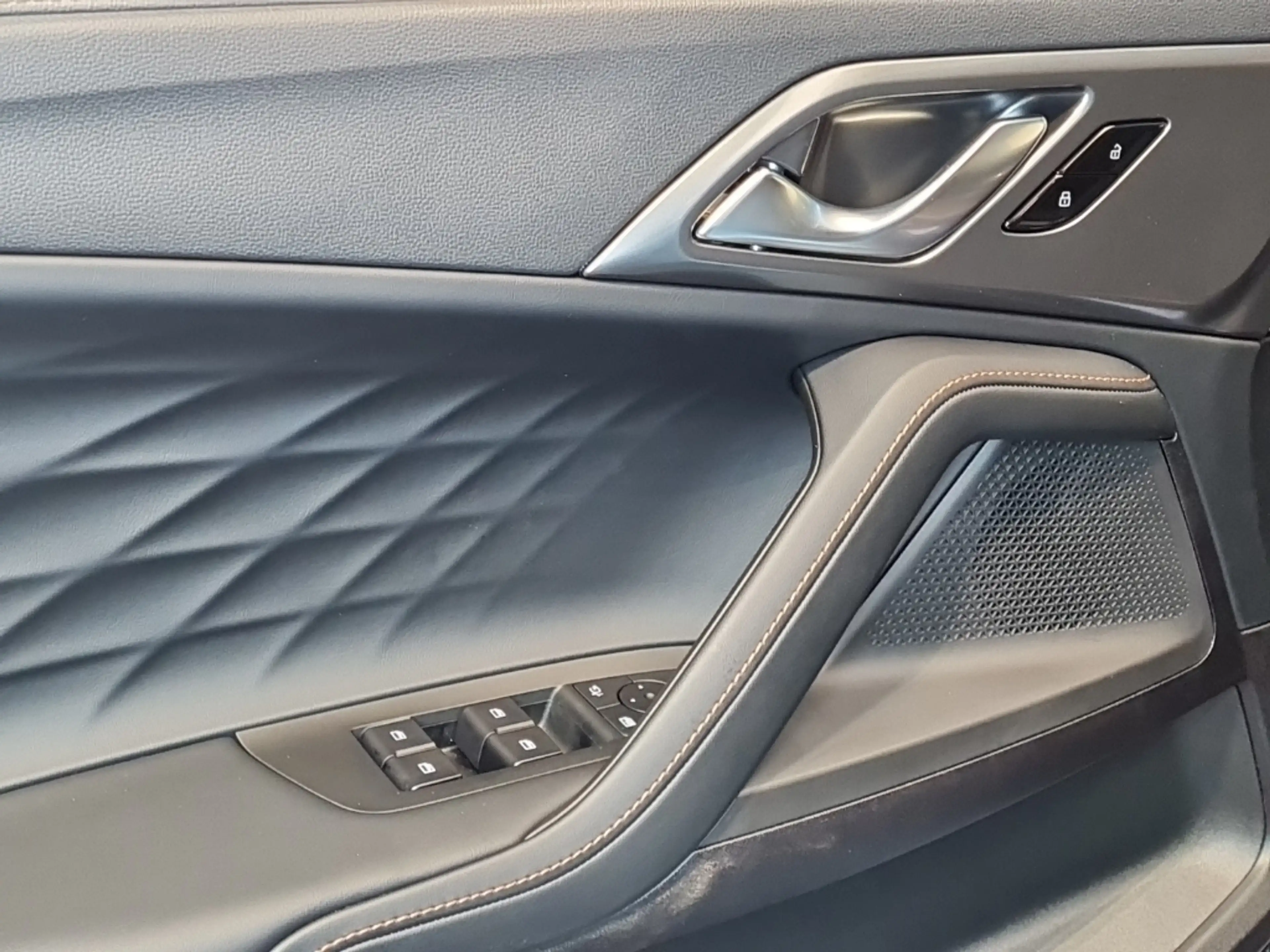 MG HS PHEV Luxury*Sofort Verfügbar* — photo 9