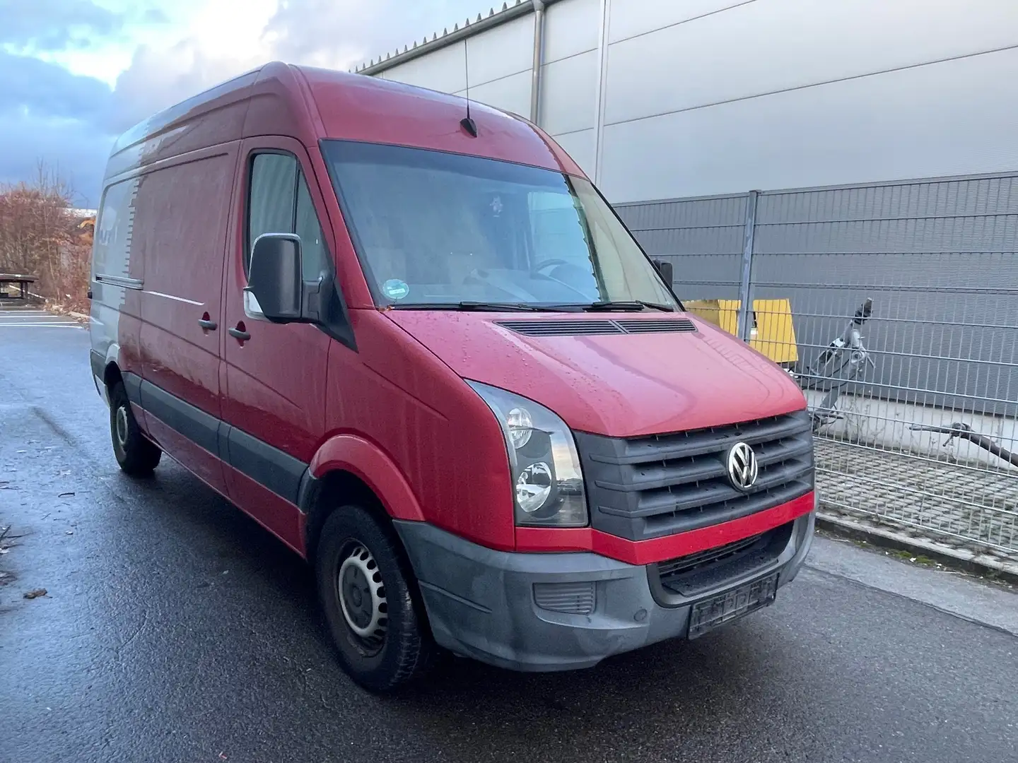 Volkswagen Crafter 35 mittel L2H2 Hochdach /Scheckheft/Aus 1Hand Rot - 2