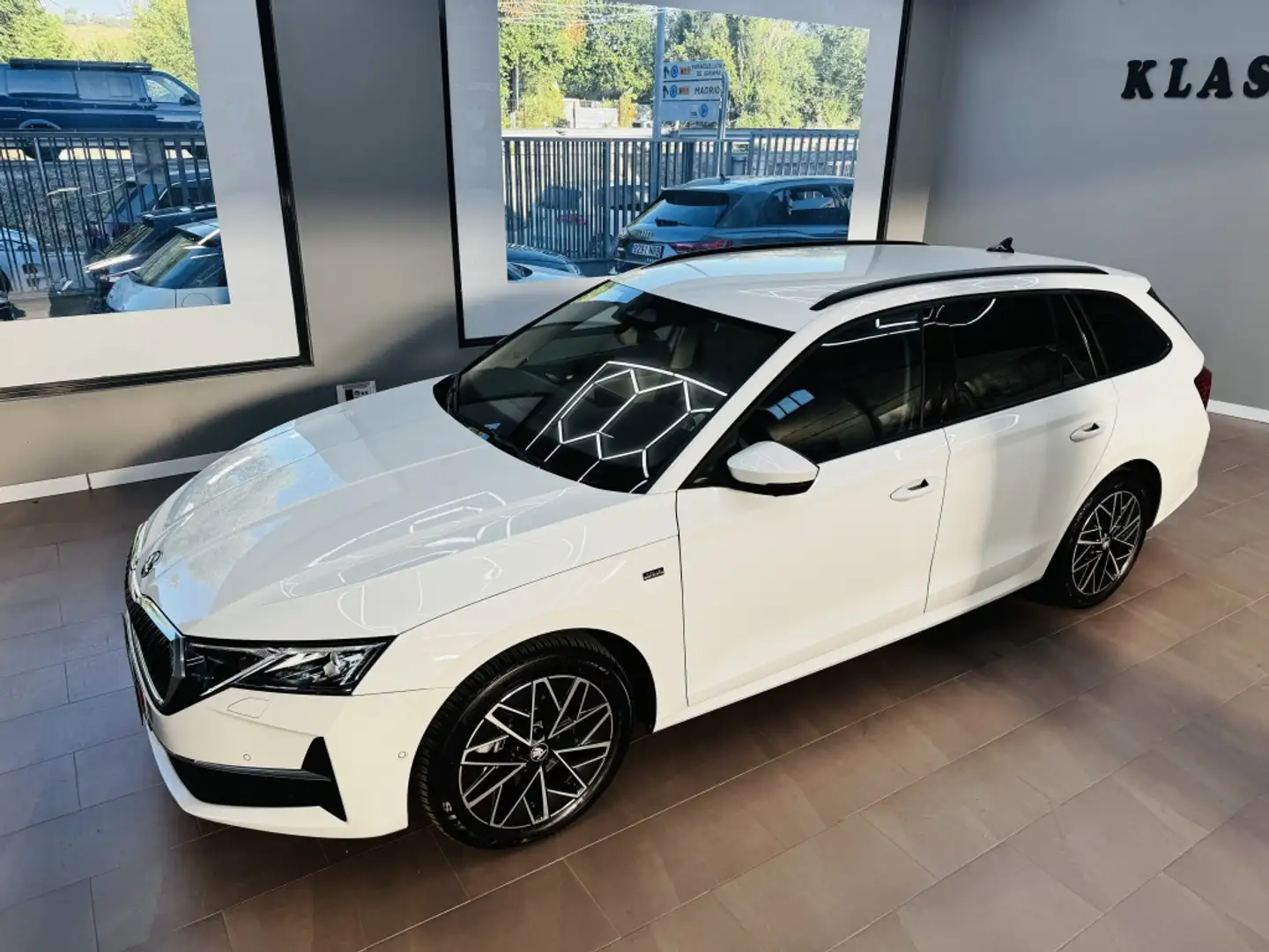 Skoda Octavia Combi 2.0 TSI Sportline DSG7 150kW Blanco - 2