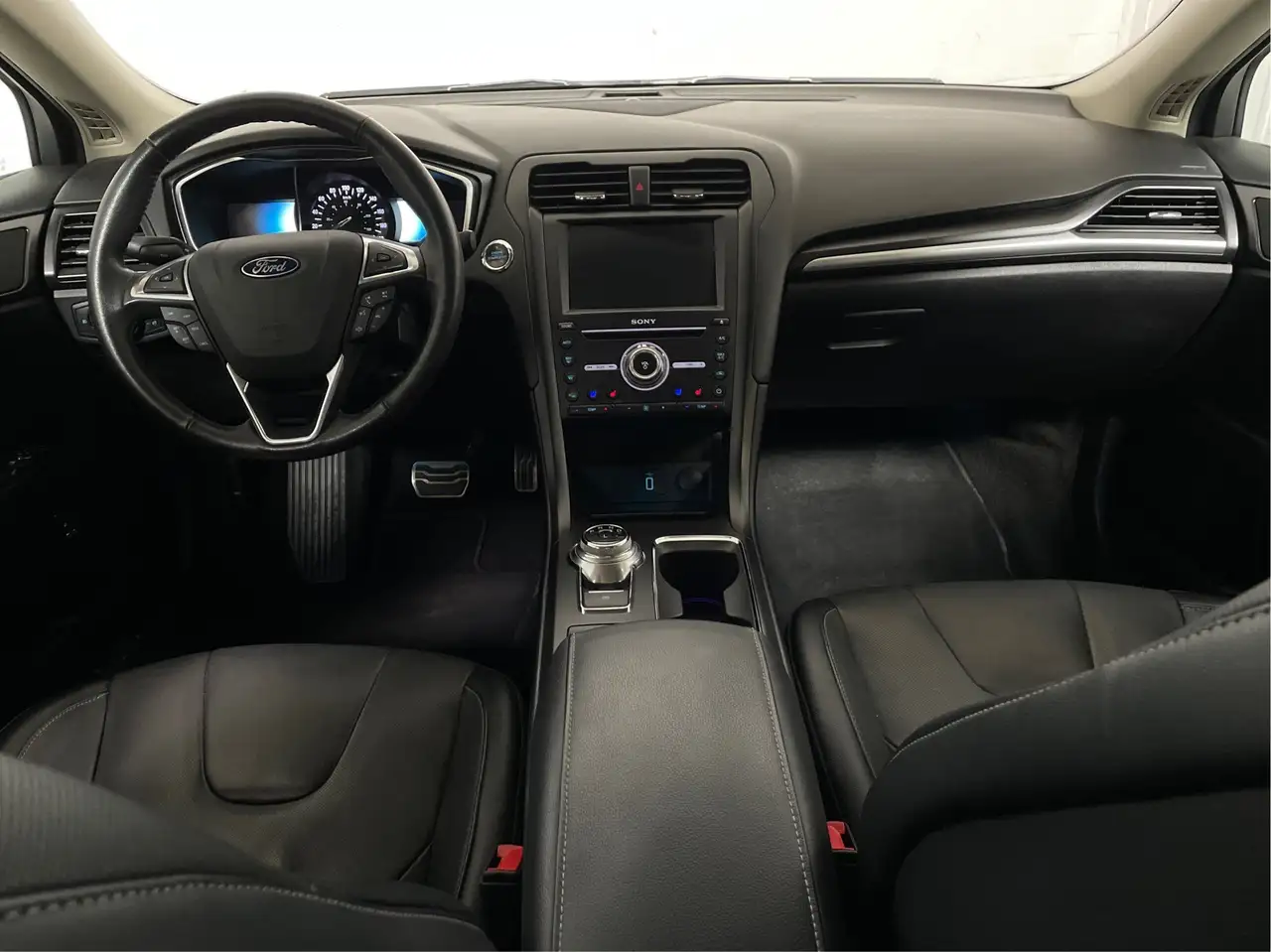 Ford Fusion Hybrid снимка Ford Fusion Hybrid