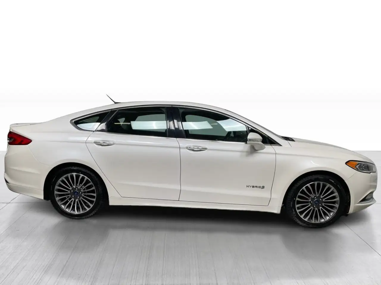 Ford Fusion Hybrid снимка Ford Fusion Hybrid