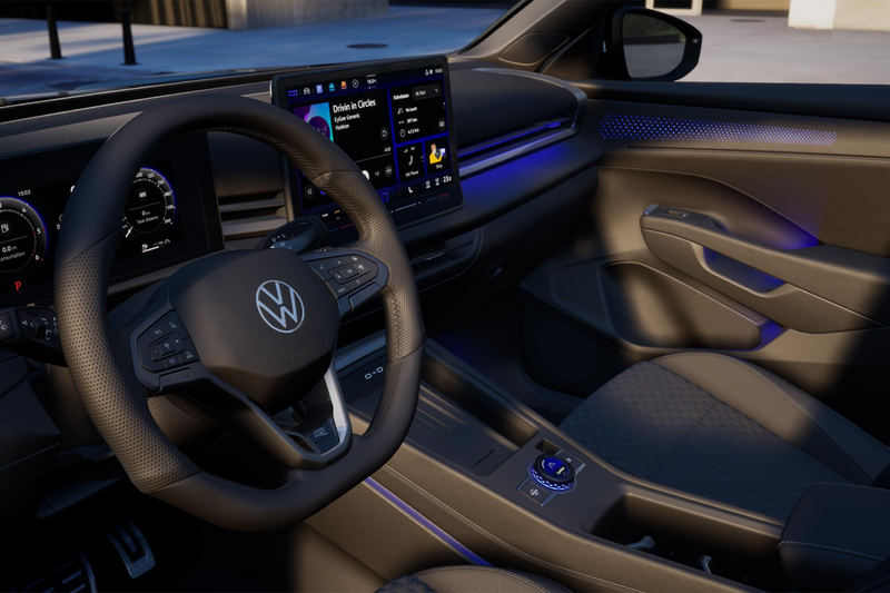 Volkswagen T-Roc R-Line First Edition 1.5 eTSI 150 pk Blackstyle | — photo 2