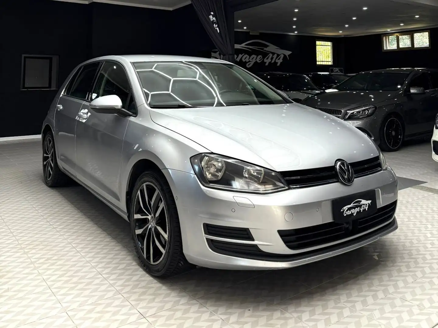 Volkswagen Golf Golf 5p 2.0 tdi Highline 150cv Šedá - 1