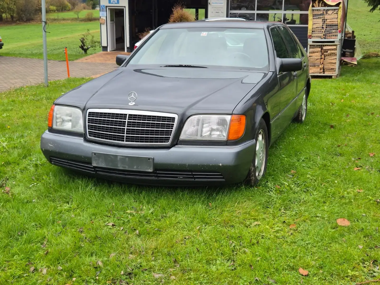 Mercedes-Benz 320 Silber - 1
