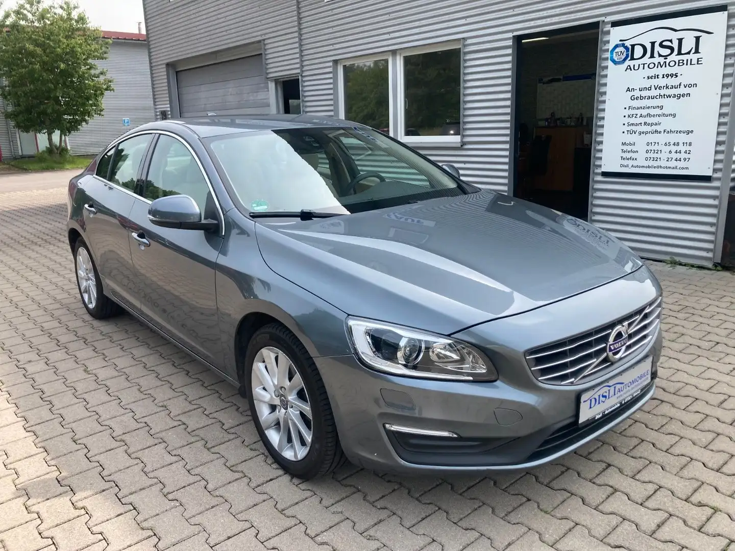 Volvo S60 Lim. Momentum,Klimaautomatik,Navi,Leder Grigio - 1