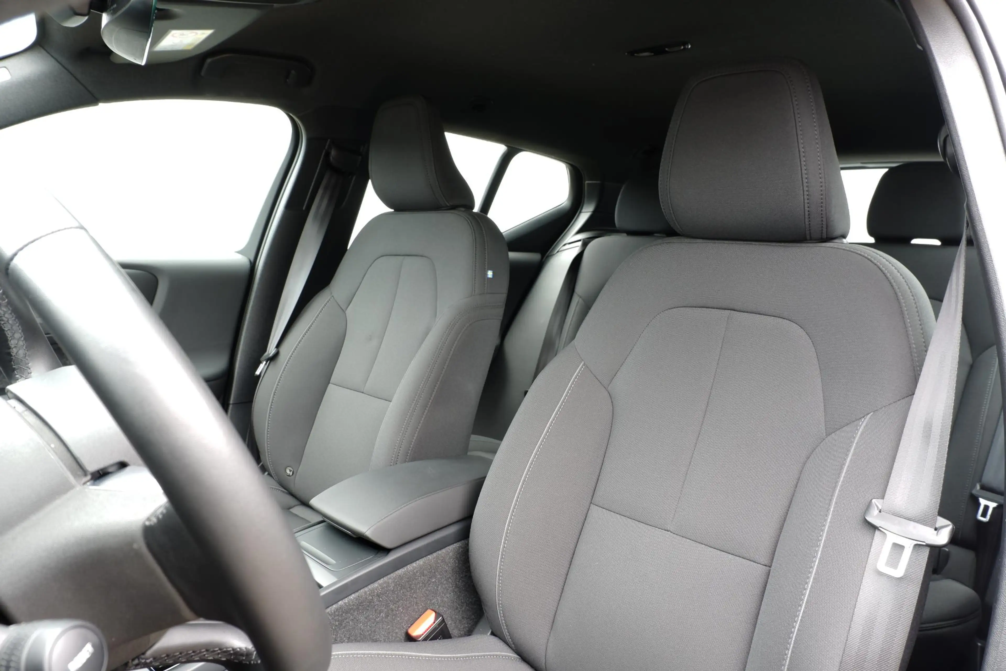 Volvo EX40 Single Motor Extended Range Plus 82 kWh | Trekhaak — photo 10