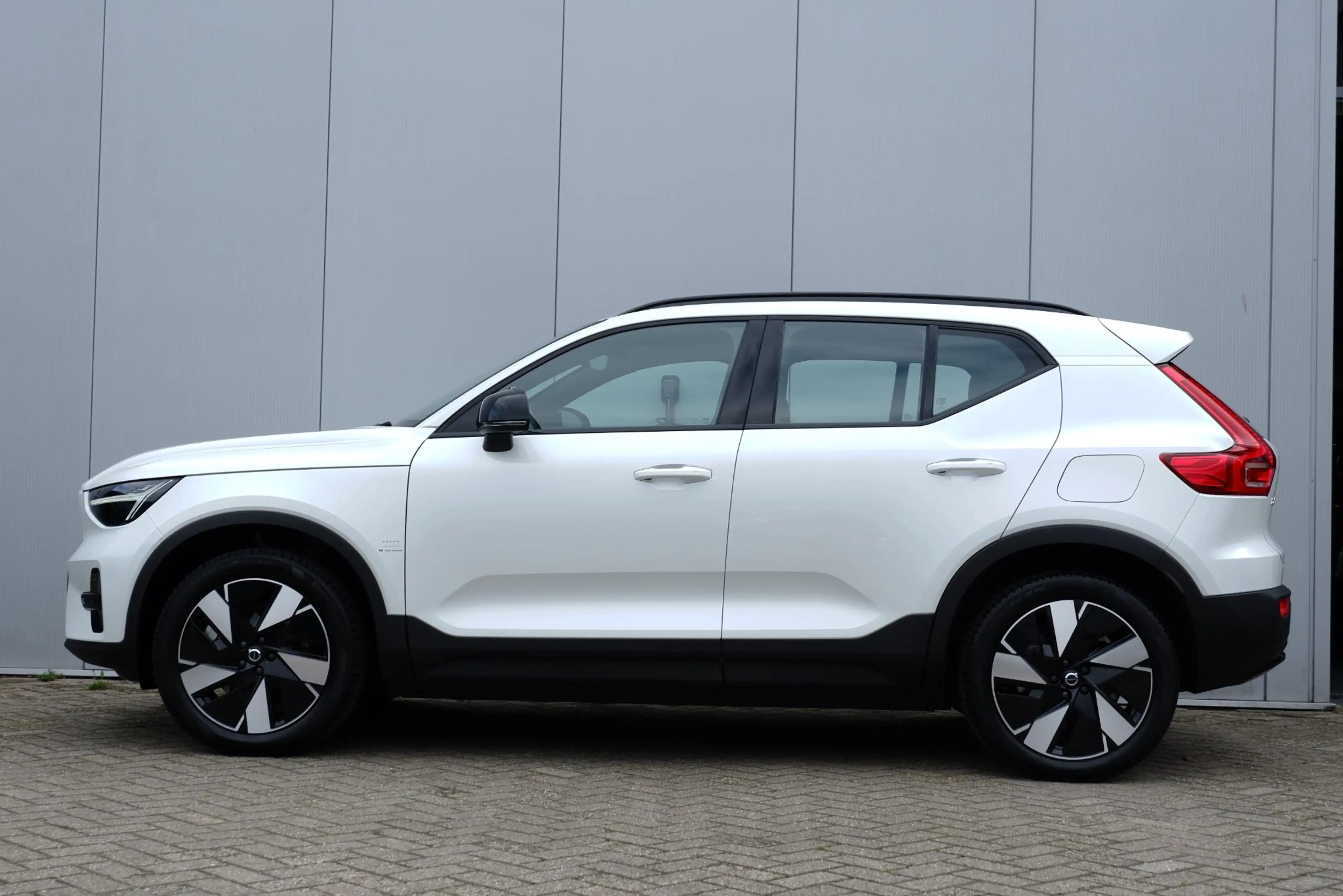 Volvo EX40 Single Motor Extended Range Plus 82 kWh | Trekhaak — photo 9