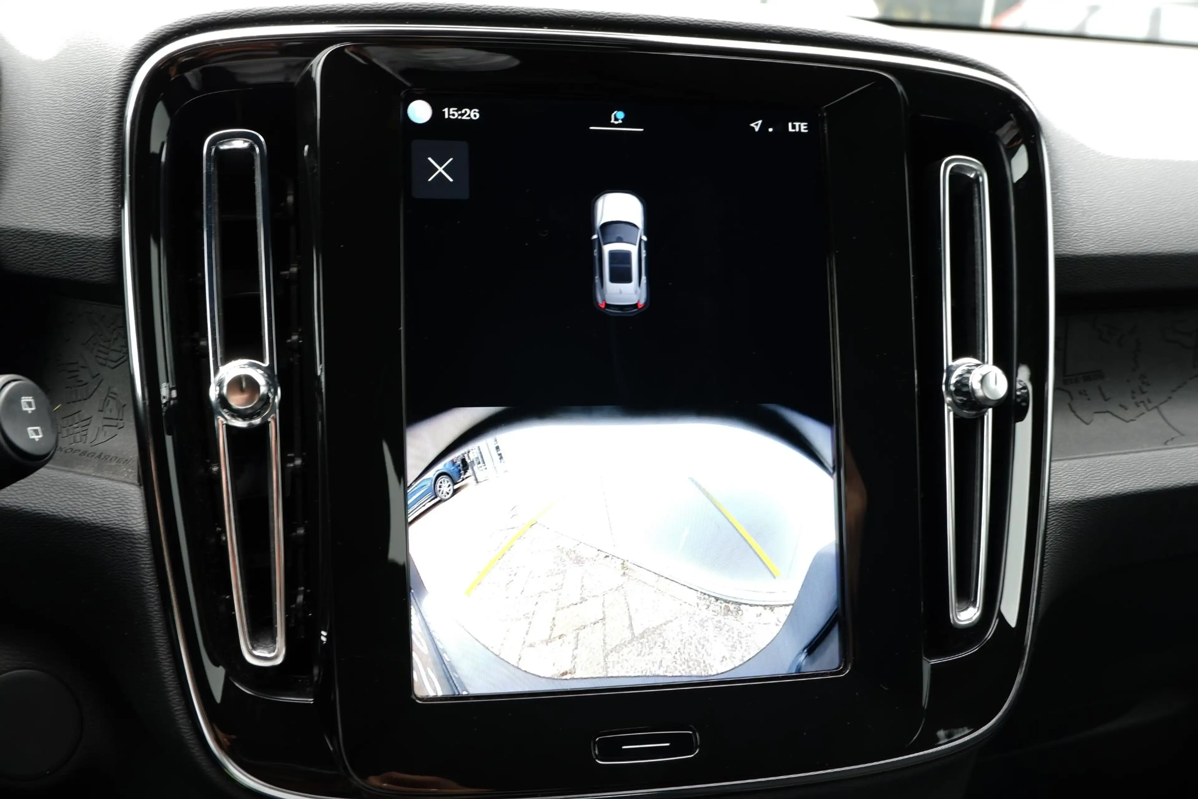Volvo EX40 Single Motor Extended Range Plus 82 kWh | Trekhaak — photo 15