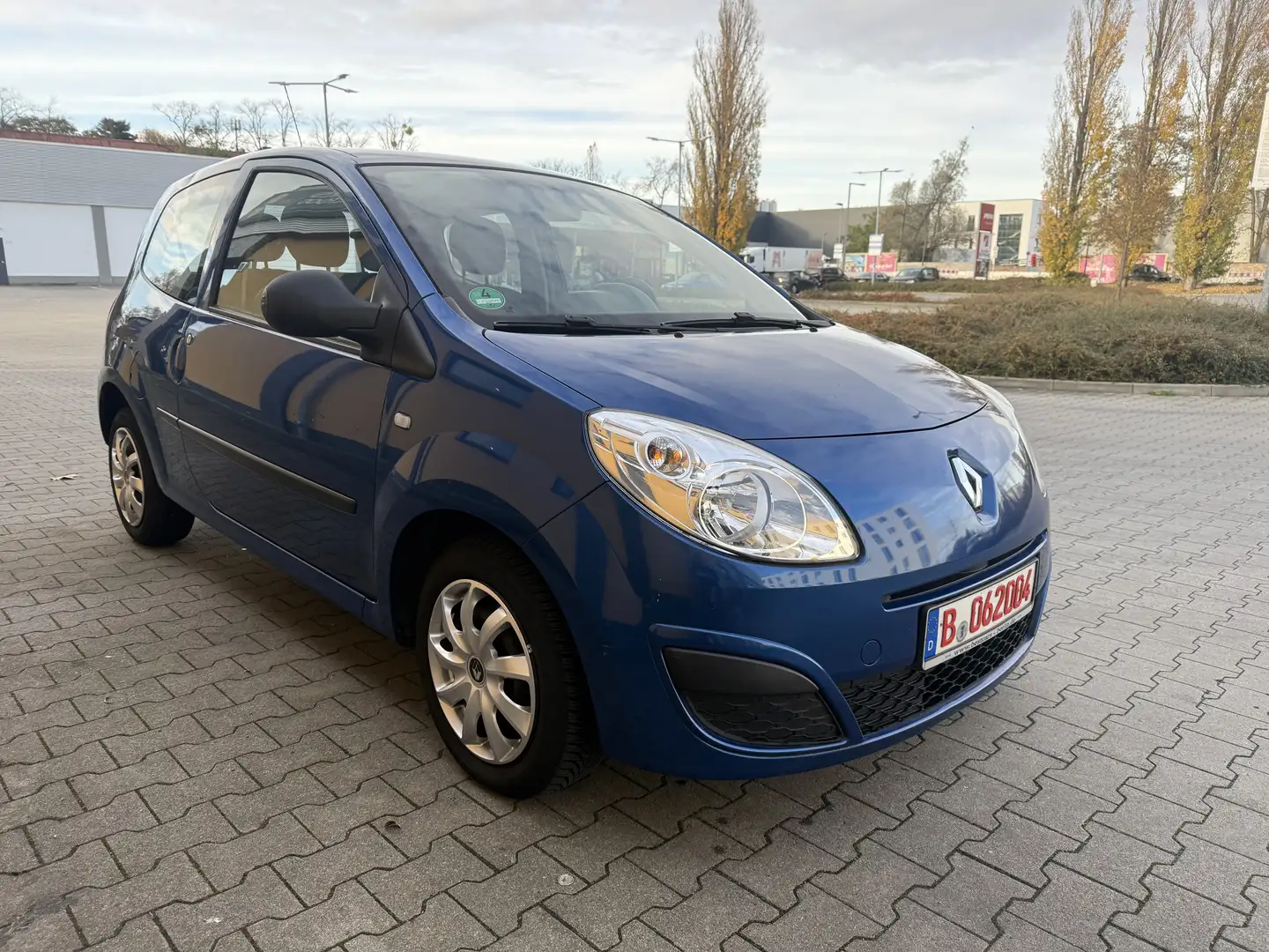 Renault Twingo Authentique Blau - 1
