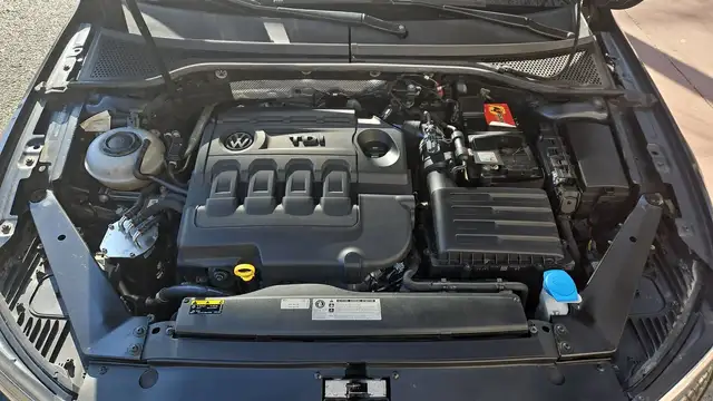 Volkswagen Passat view 15