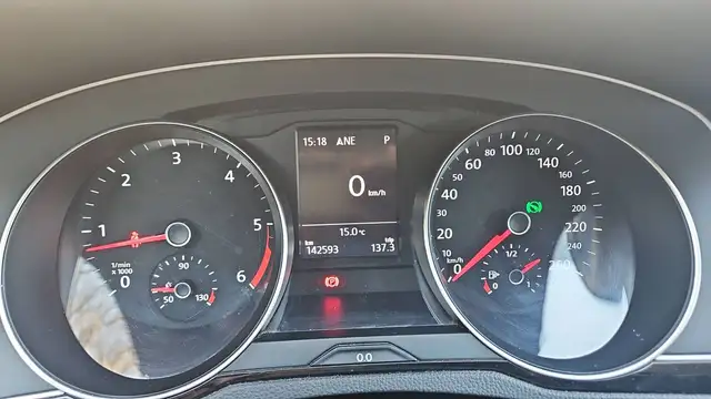 Volkswagen Passat view 12