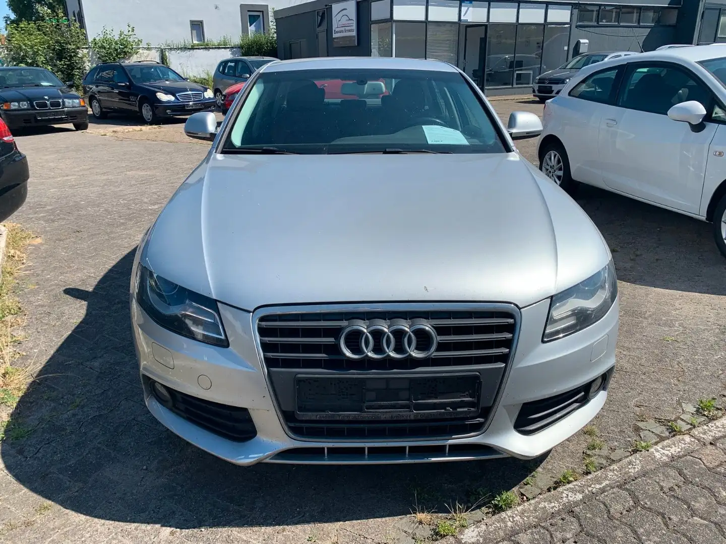 Audi A4 Lim. Attraction Silber - 2