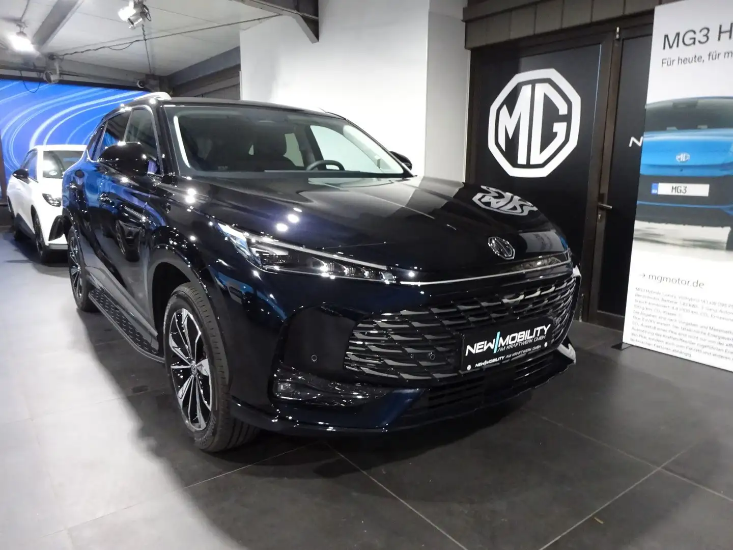 MG HS 1.5 T PHEV Luxury *Vorführfahrzeug* Schwarz - 1