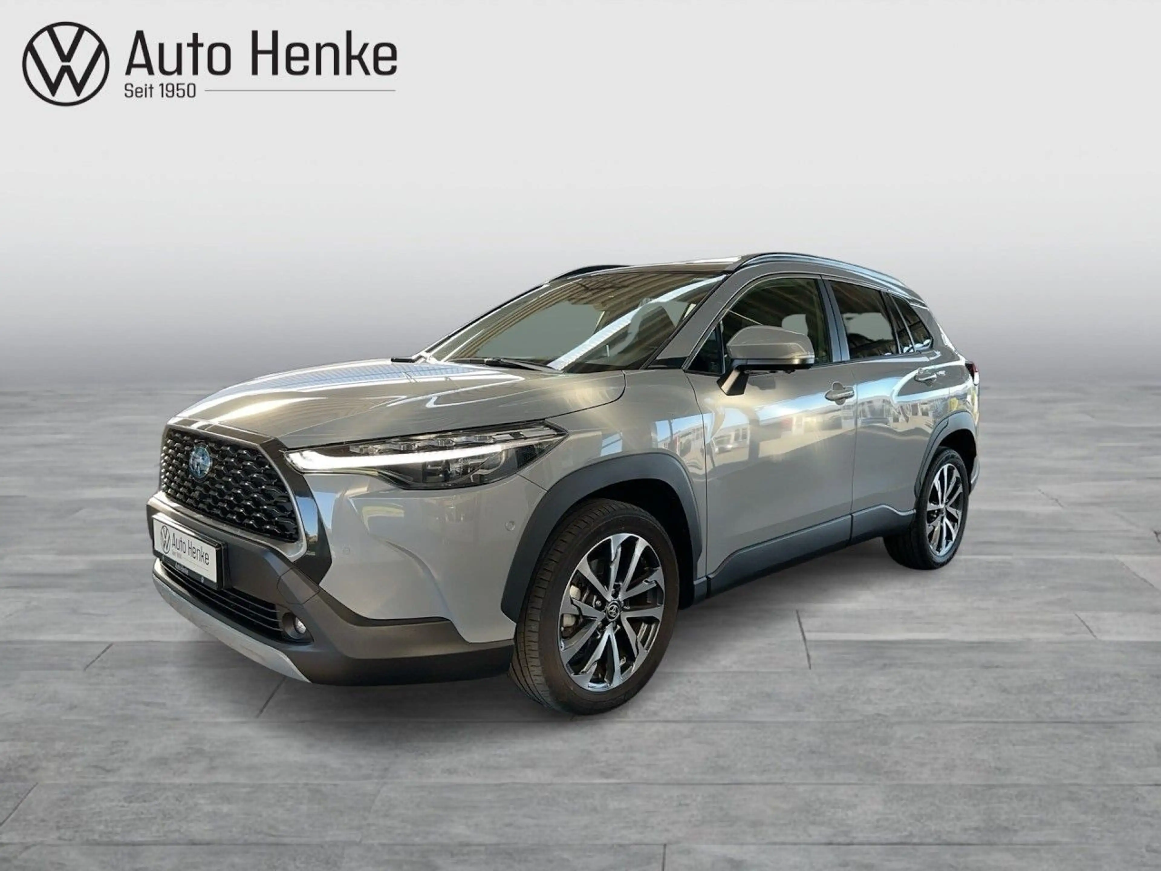 Toyota Corolla Cross 2.0 Hybrid PANORAMA + NAVI + BI LED SCHEINWERFER — photo 2