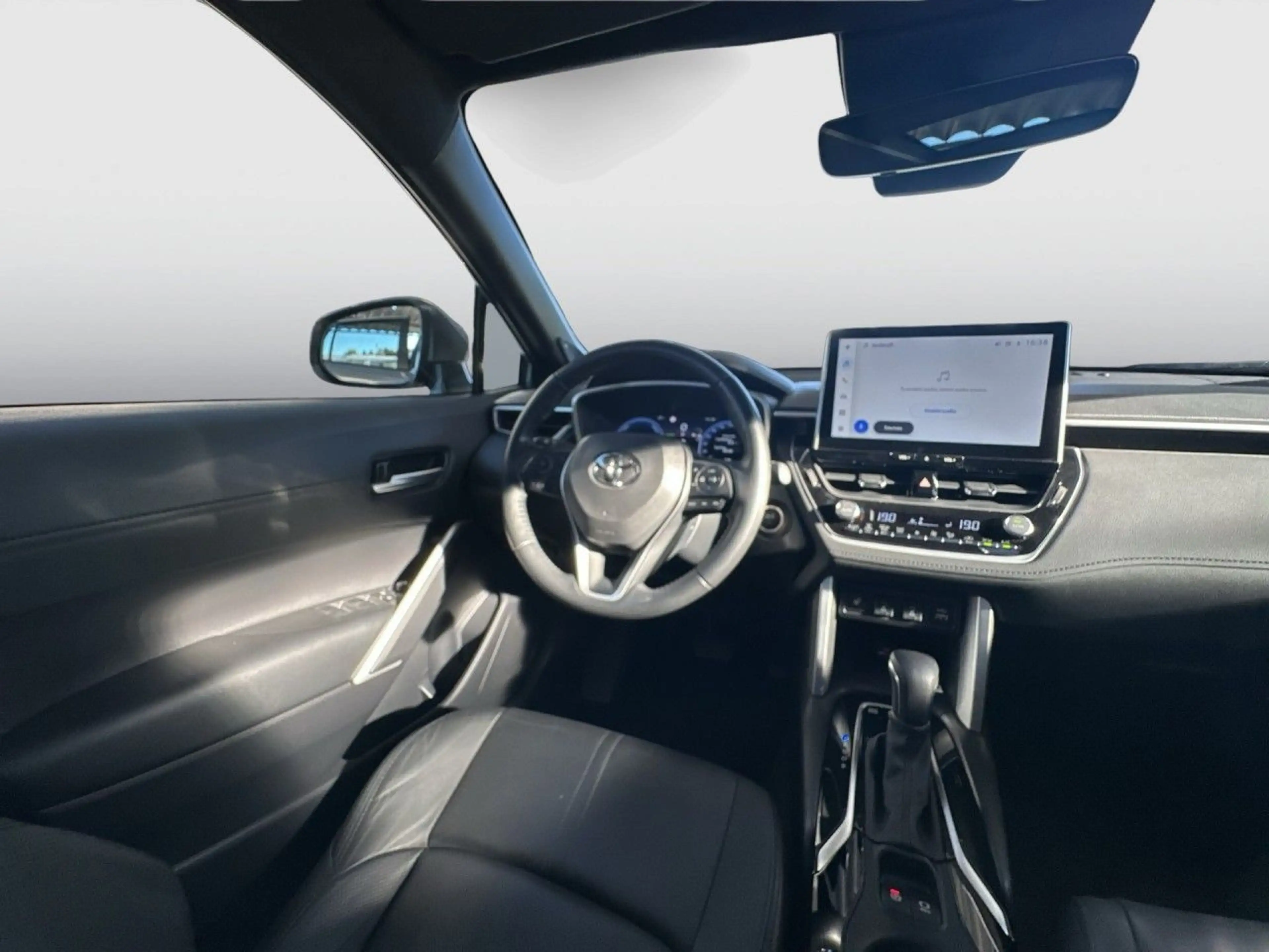 Toyota Corolla Cross 2.0 Hybrid PANORAMA + NAVI + BI LED SCHEINWERFER — photo 13