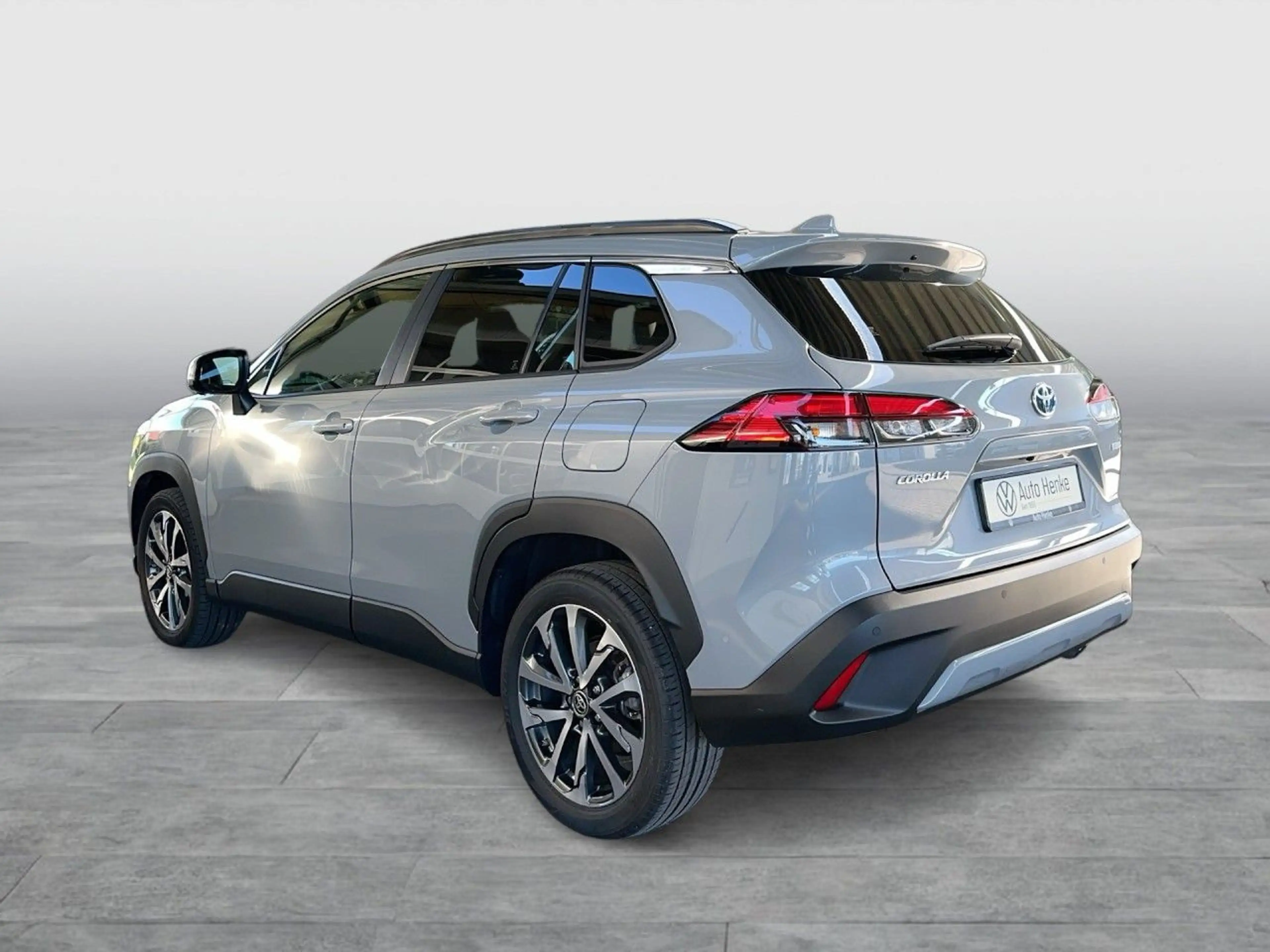 Toyota Corolla Cross 2.0 Hybrid PANORAMA + NAVI + BI LED SCHEINWERFER — photo 4
