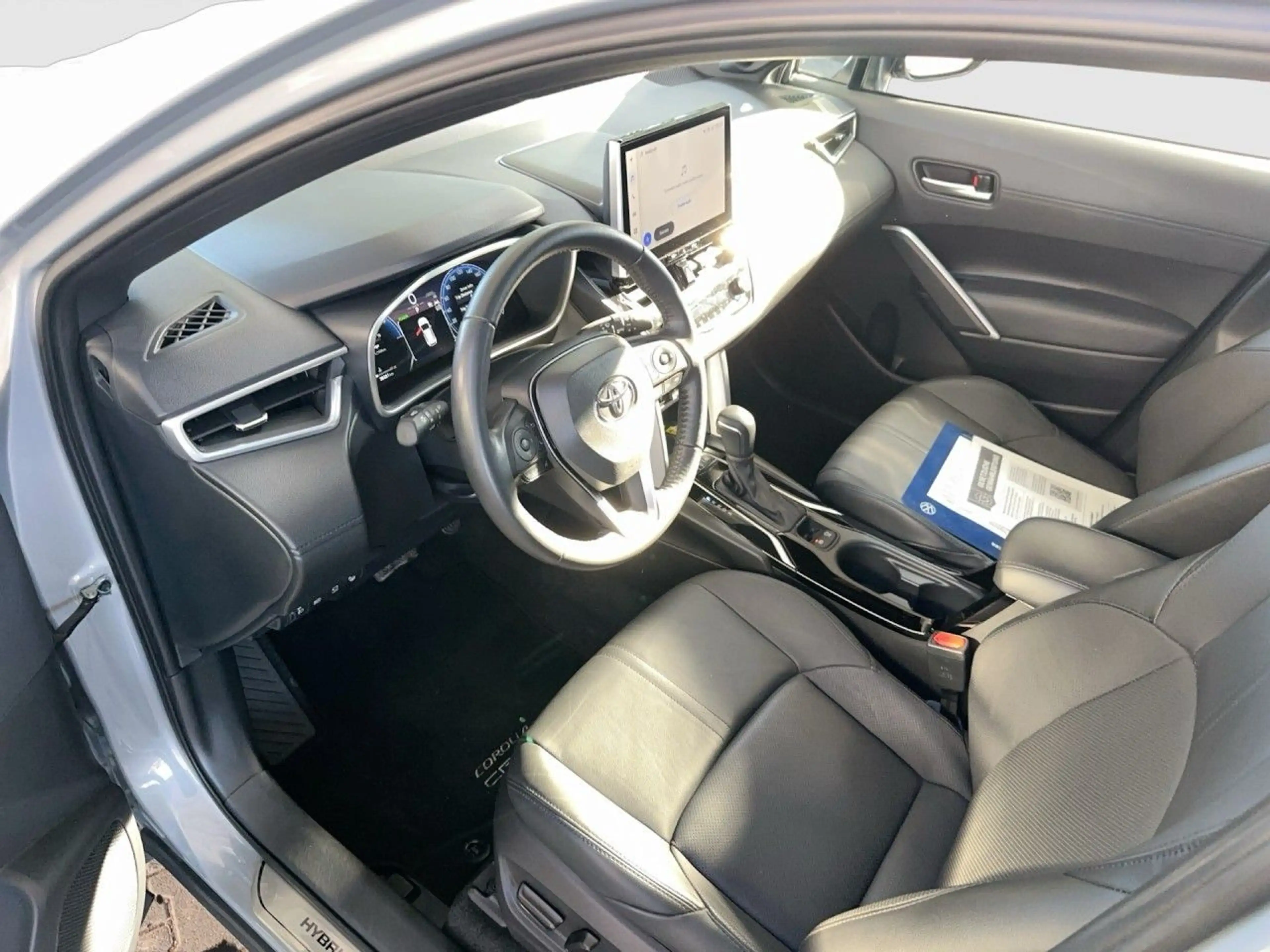 Toyota Corolla Cross 2.0 Hybrid PANORAMA + NAVI + BI LED SCHEINWERFER — photo 11