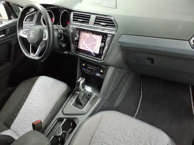 Volkswagen Tiguan view 9