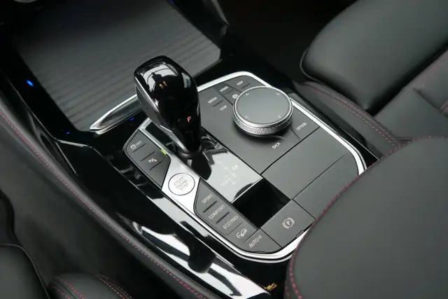 BMW X4 xDrive 20d *M-Paket/AHK/Memorysitz/ACC/Adapt. LED* Ansicht 26