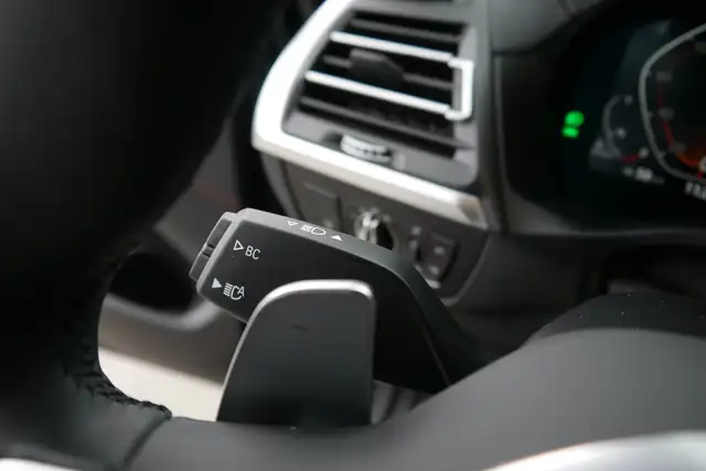 BMW X4 xDrive 20d *M-Paket/AHK/Memorysitz/ACC/Adapt. LED* Ansicht 18