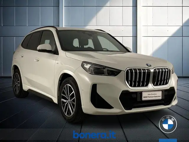 BMW X1 view 4