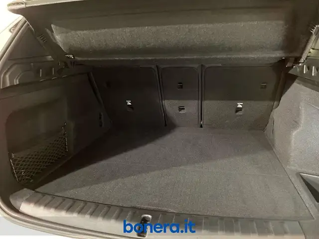 BMW X1 view 13