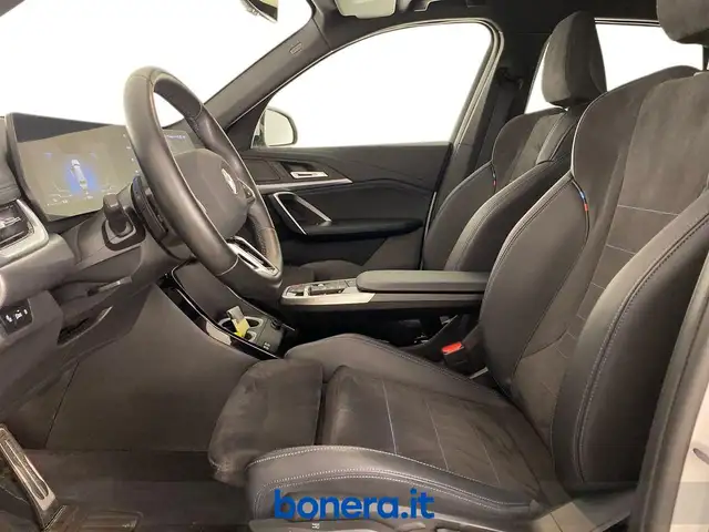 BMW X1 view 14