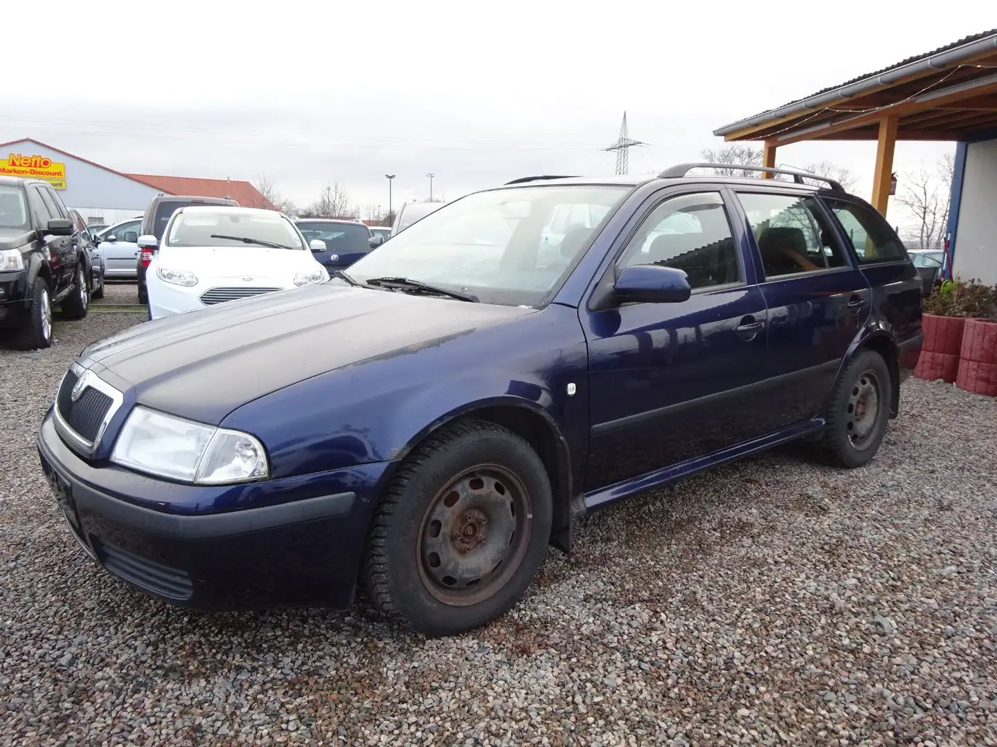 Skoda Octavia Combi 2.0 Ambiente Blau - 1