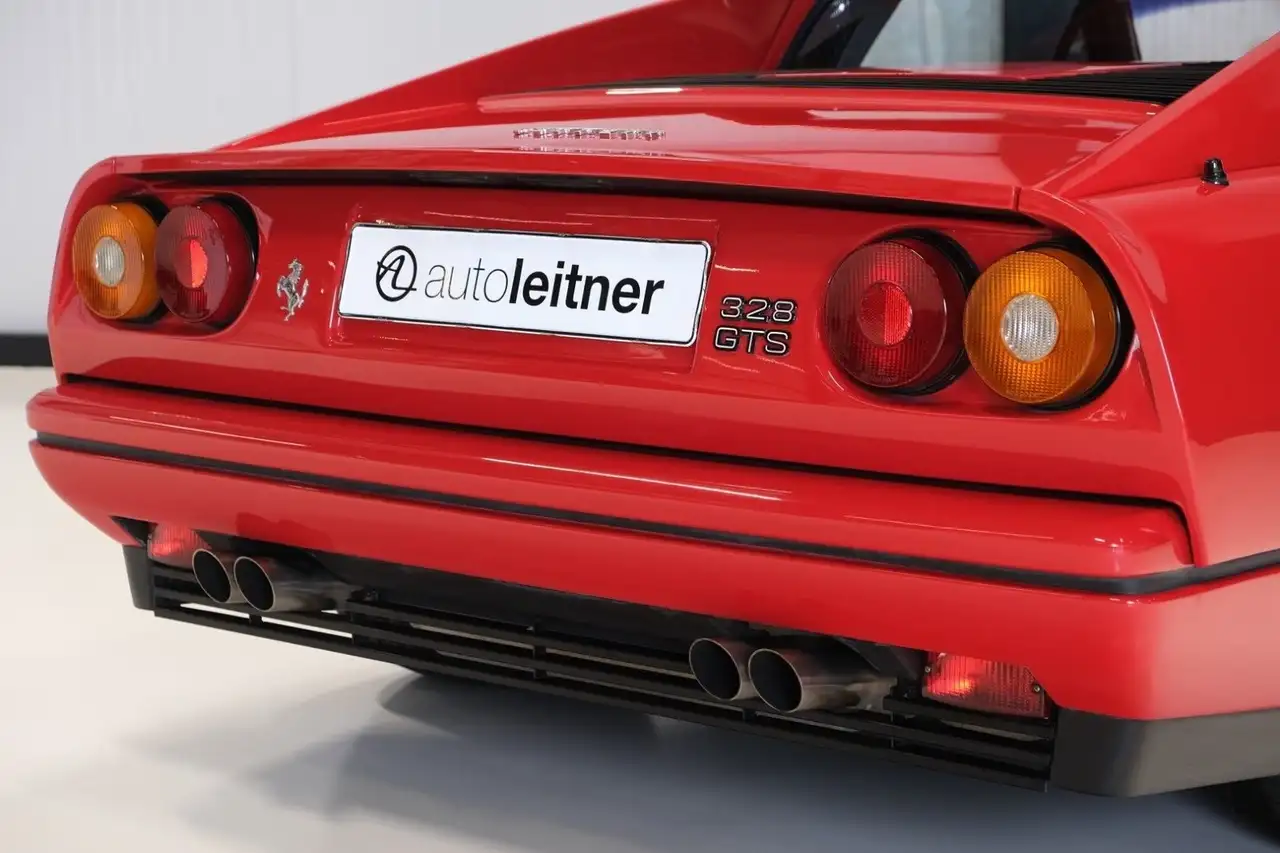 Ferrari 328 GTS V8 3.2 270ch / 24 918 km d'origine, foto 8