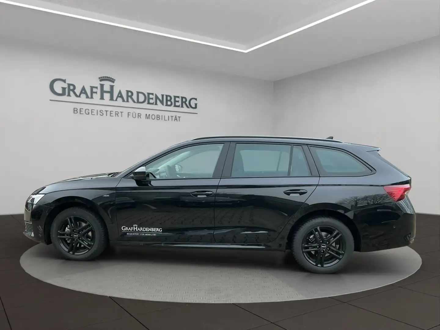 Skoda Octavia Combi Tour 2,0 TDI 110 kW 7-Gang Schwarz - 2