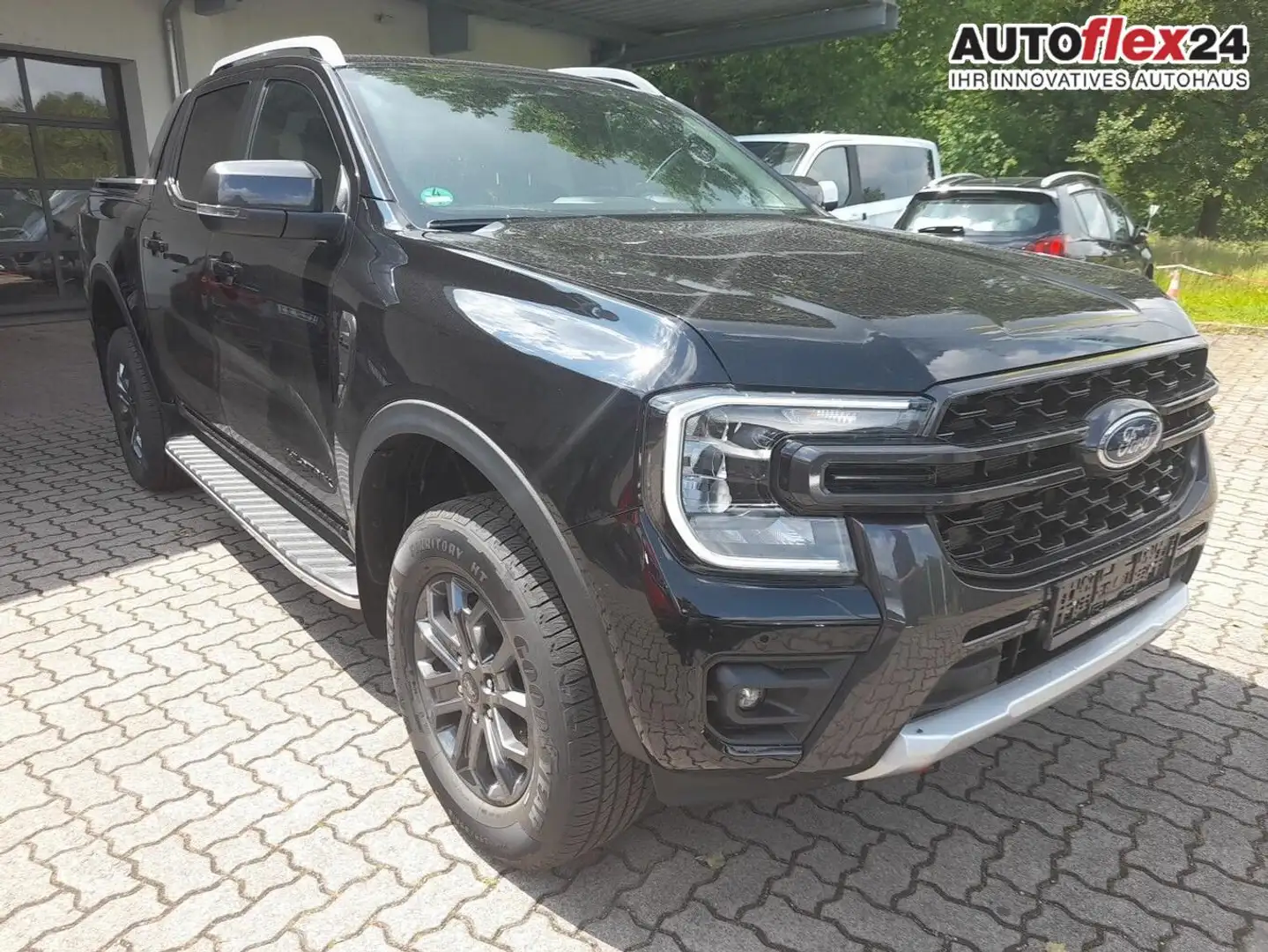Ford Ranger Wildtrak DoKa 2.0 EcoB 205 AT Nav Kam SHZ 151 k... Schwarz - 1