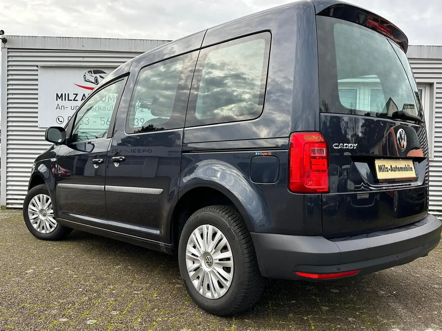Volkswagen Caddy Trendline BMT Blau - 2