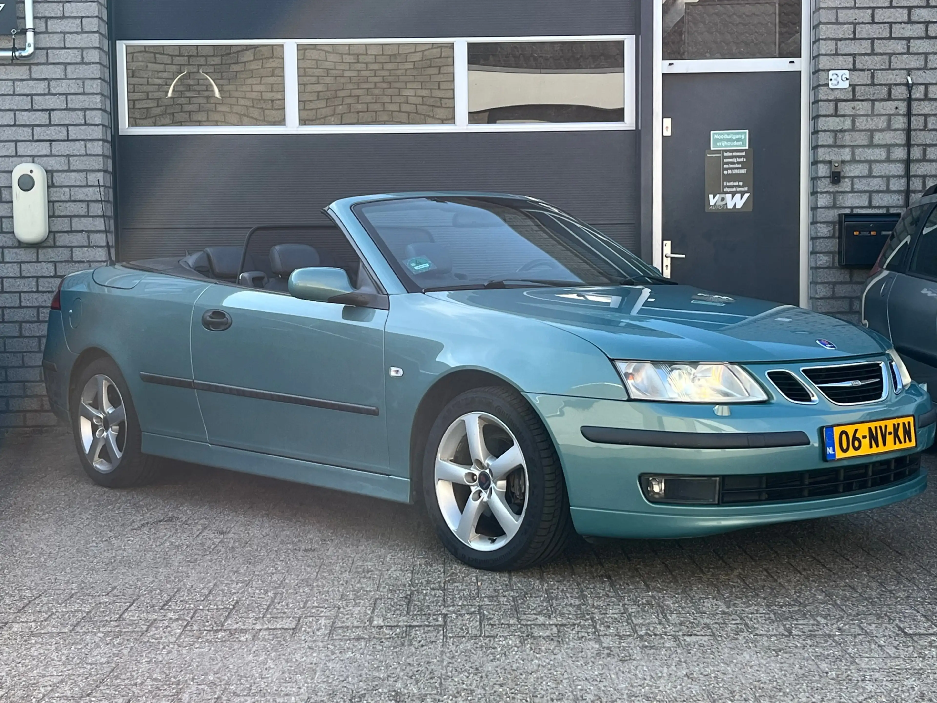 Saab 9-3 Cabrio 1.8t Vector automaat NL auto 2 de eigenaar — photo 2