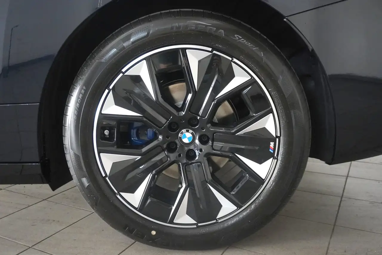 BMW iX 2026