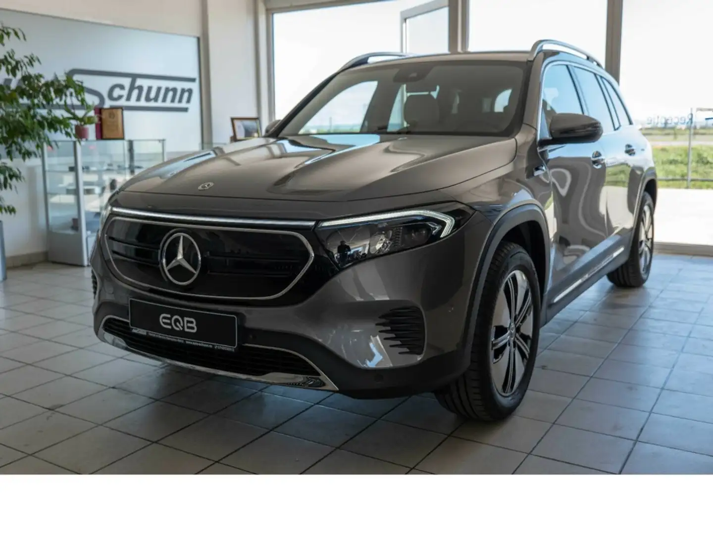 Mercedes-Benz EQB 300 4Matic Progressive +Rückfahrkamera+FLA+ Grau - 1