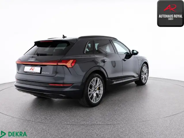 Audi E-Tron view 4