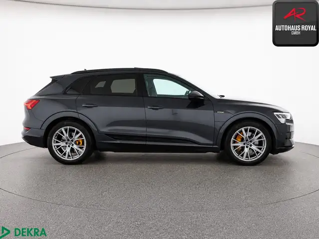 Audi E-Tron view 5