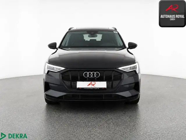 Audi E-Tron view 7