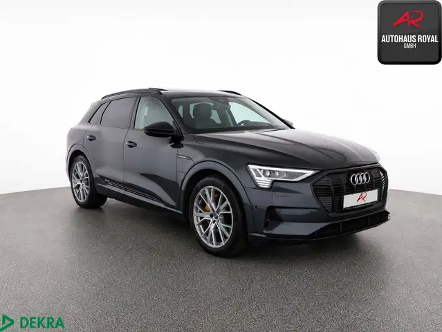 Audi E-Tron view 6