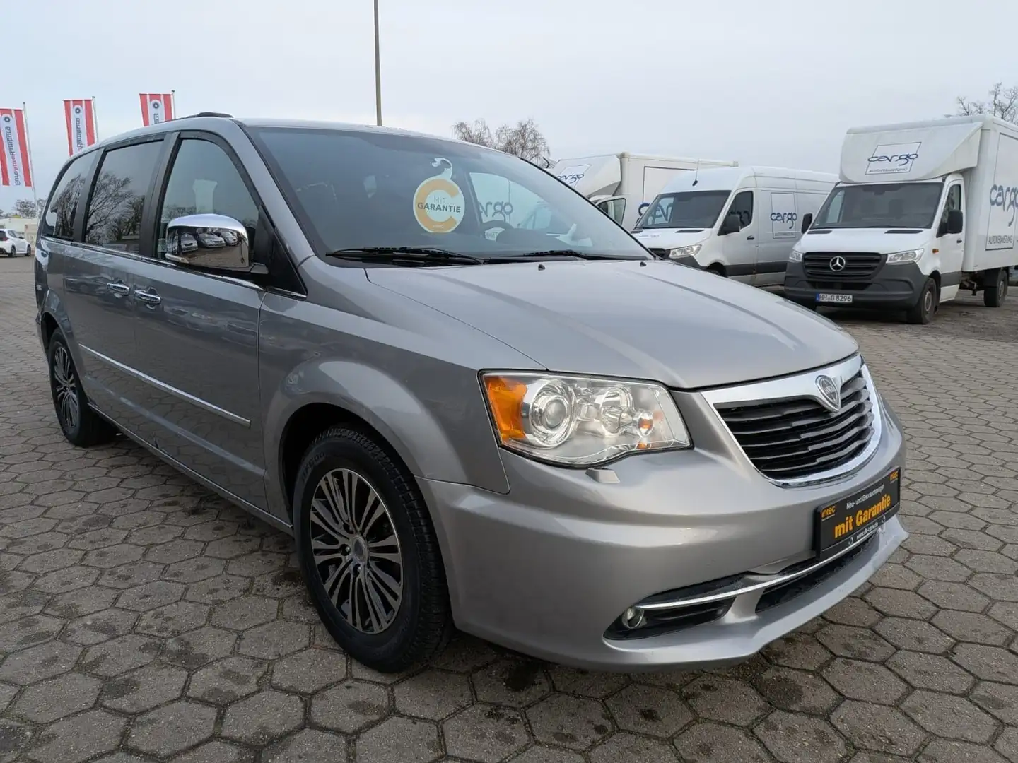 Lancia Voyager S 2.8 CRD 7-Sitze DVD TÜV Neu+Garantie Silber - 2