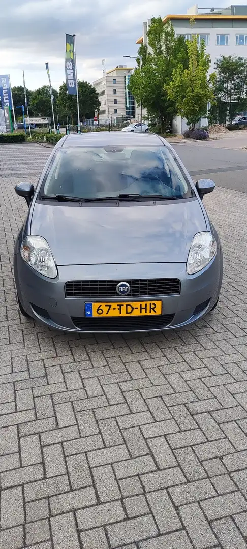 Fiat Grande Punto 1.4 16V Dynamic | Airco | Cruise Control | Navi Grijs - 1