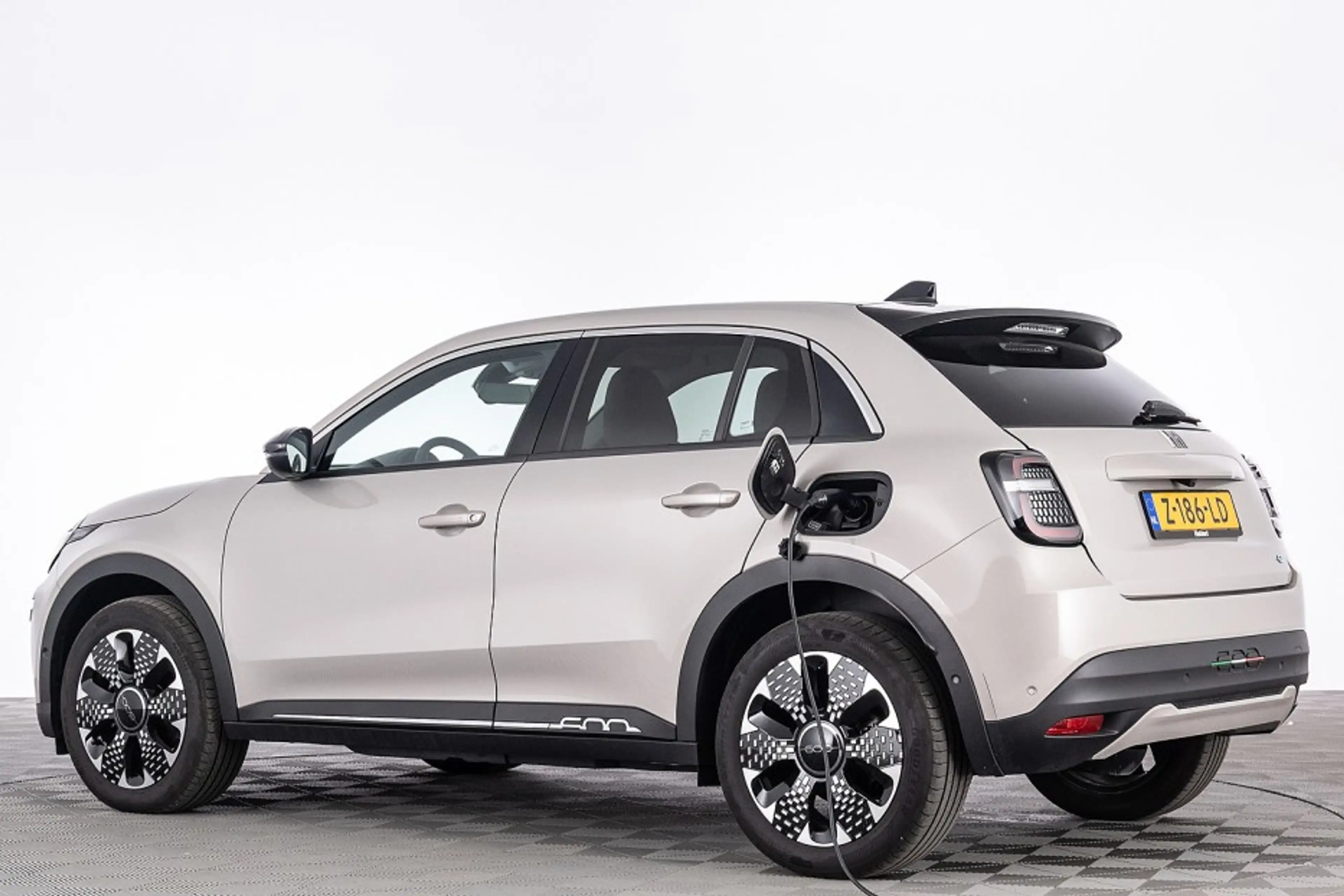 Fiat 600e La Prima 54 kWh | LEDER ✅ 1e Eigenaar . — photo 3