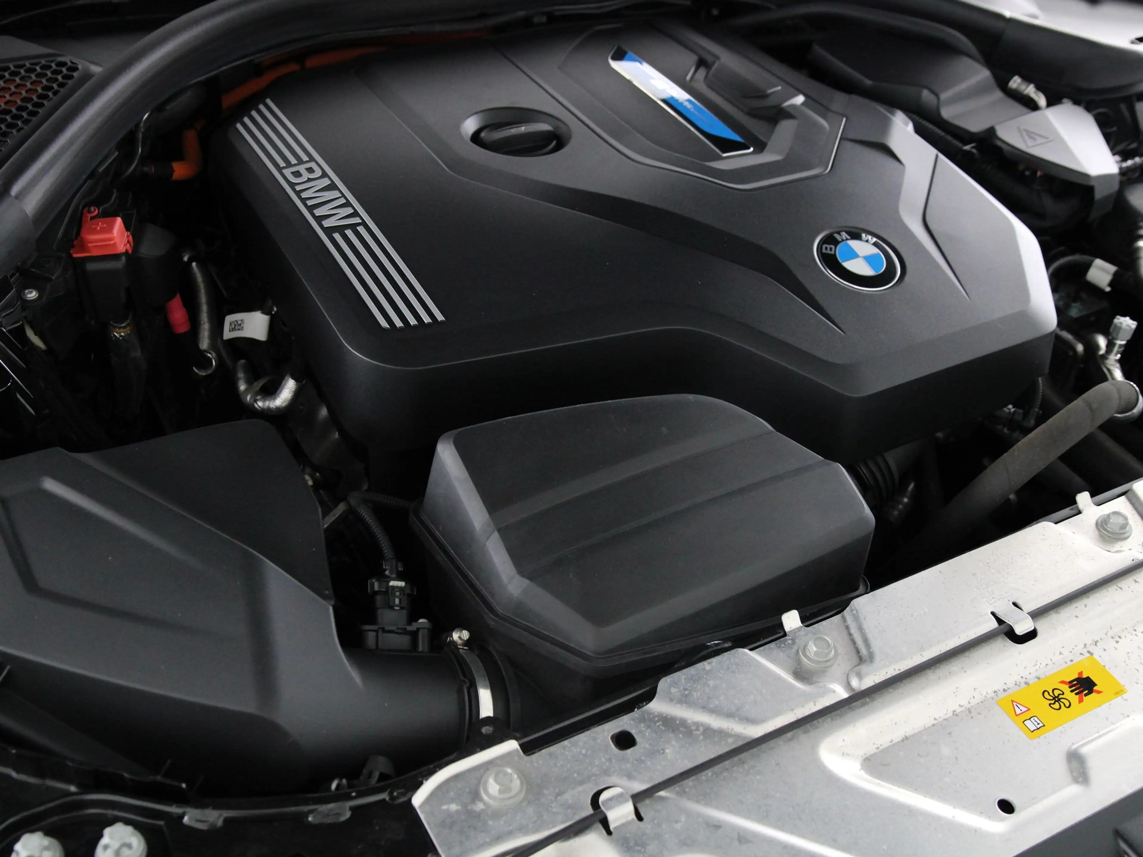 BMW 330 3 Serie Touring 330e xDrive Sport Line — photo 4