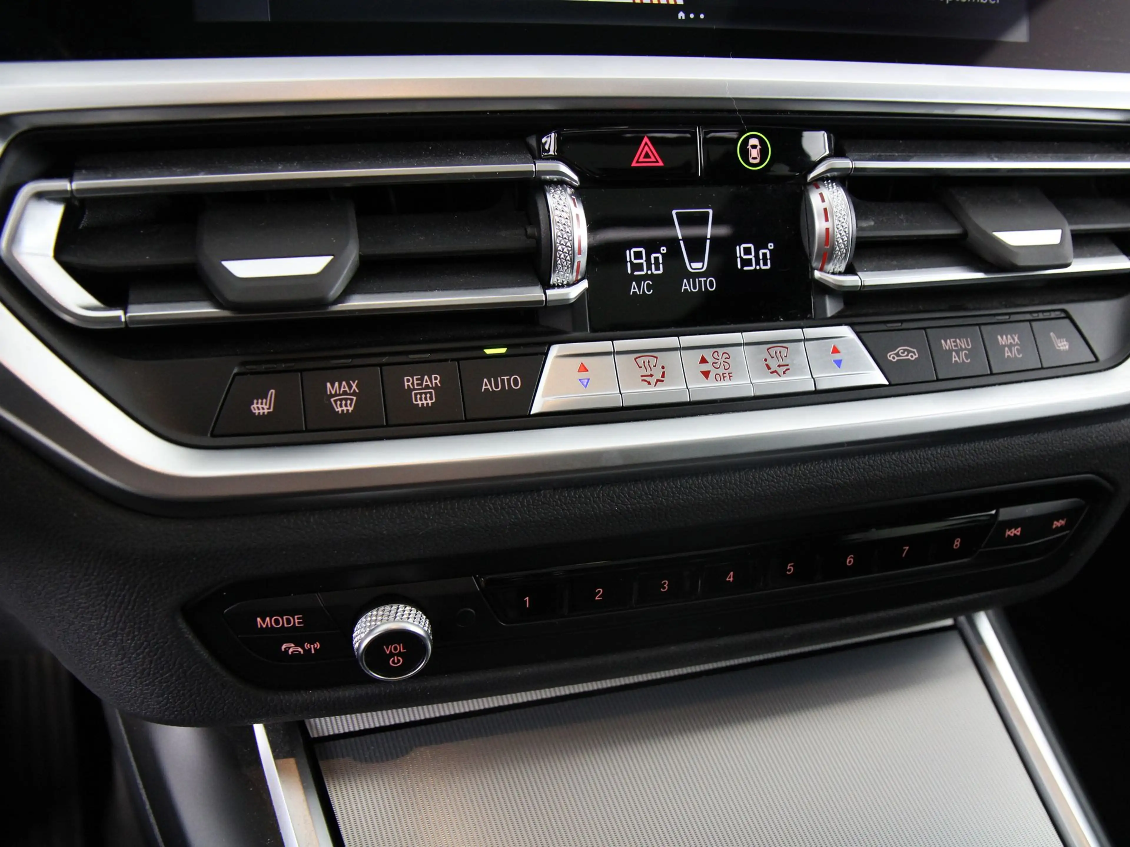 BMW 330 3 Serie Touring 330e xDrive Sport Line — photo 14