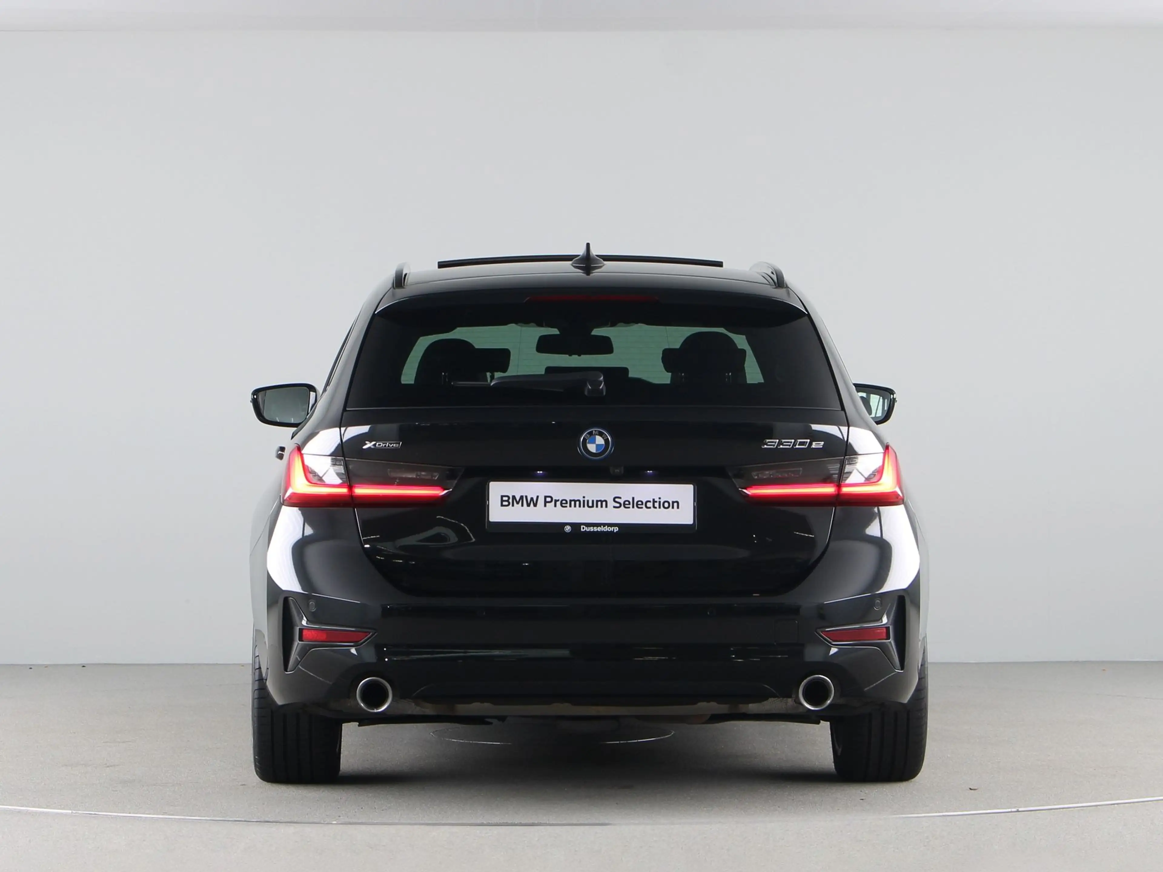 BMW 330 3 Serie Touring 330e xDrive Sport Line — photo 10