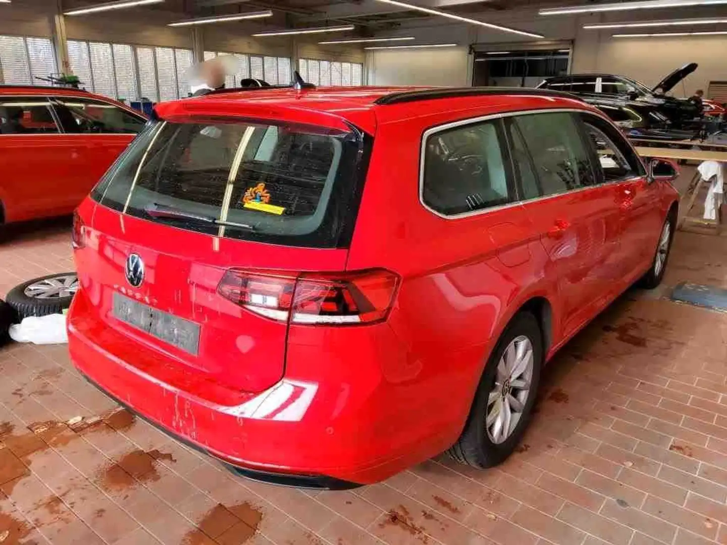 Volkswagen Passat Variant Business2.0TDI DSG LED Navi SHZ Rood - 2