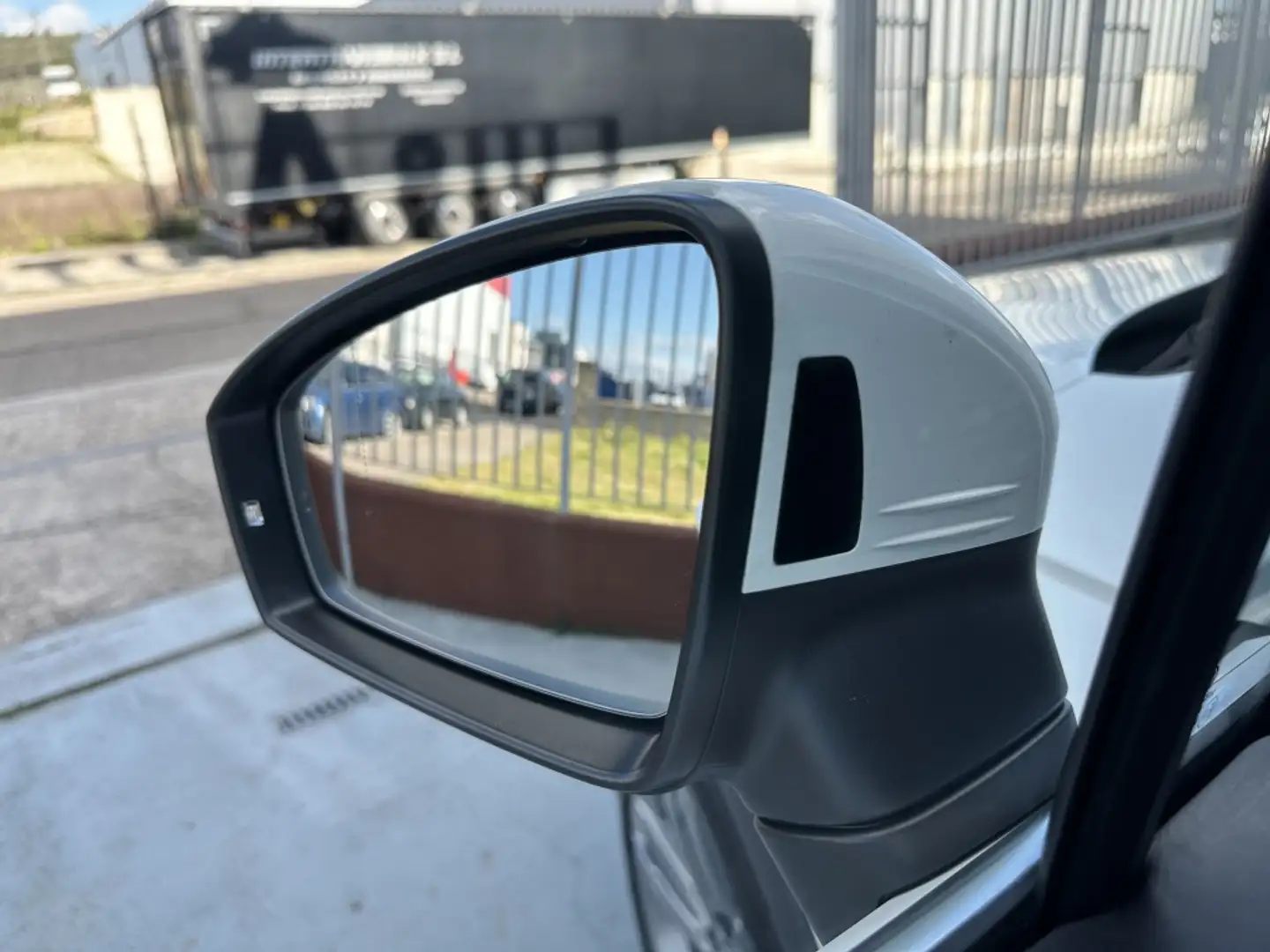 Volkswagen Tiguan 2.0TDI R-Line 4Motion DSG 110kW Blanco - 2